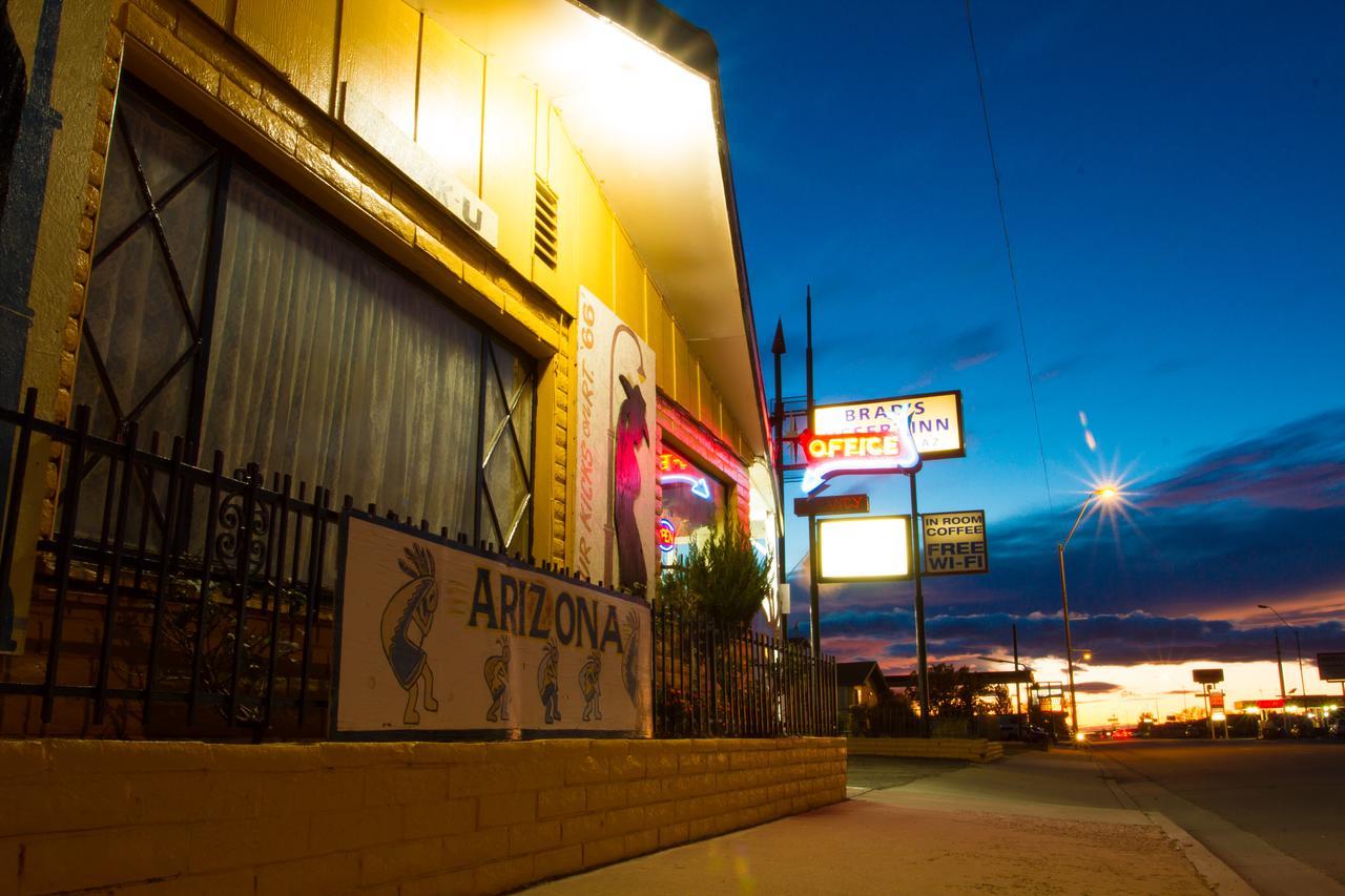 Brad'S Desert Inn Holbrook Exterior photo